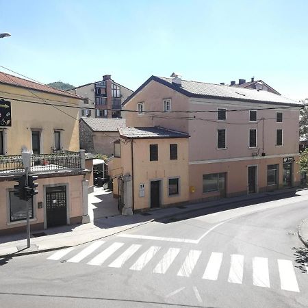 Hostel-Sezanalokev B&B Экстерьер фото